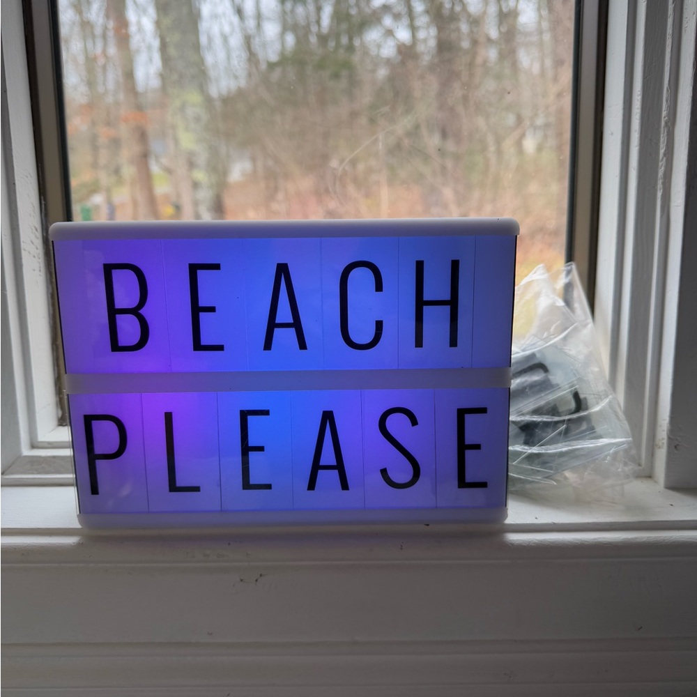 LED Cinematic Light Box Sign with Letters - Picture 3 of 6